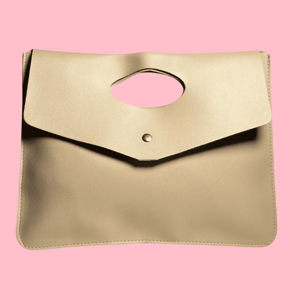 The Oval Oasis Clutch